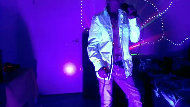 Snapshot of brunoguunot chatting on 12-20-25, 09:22 brunoguunot online show from 12-20-25, 09:22