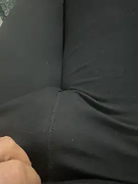 Snapshot of homidor chatting on 12-20-24, 10:22 homidor online show from 12-20-24, 10:22