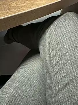 Snapshot of homidor chatting on 01-13-25, 02:11 homidor online show from 01-13-25, 02:11