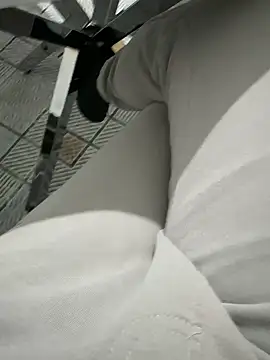 Snapshot of homidor chatting on 02-22-25, 11:03 homidor online show from 02-22-25, 11:03