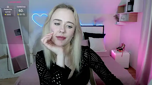 Snapshot of SashaBrooks chatting on 02-03-25, 12:25 SashaBrooks online show from 02-03-25, 12:25