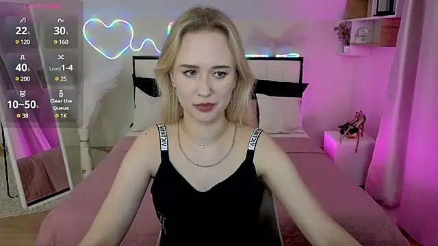 Snapshot of SashaBrooks chatting on 02-06-25, 06:13 SashaBrooks online show from 02-06-25, 06:13