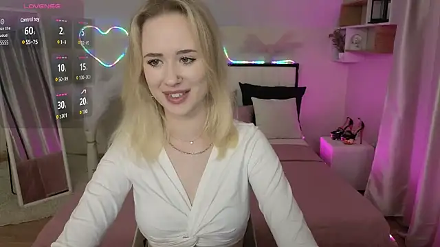 Snapshot of SashaBrooks chatting on 02-16-25, 06:10 SashaBrooks online show from 02-16-25, 06:10