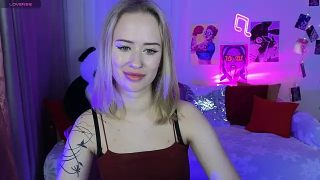 Snapshot of SashaBrooks chatting on 11-21-25, 02:16 SashaBrooks online show from 11-21-25, 02:16