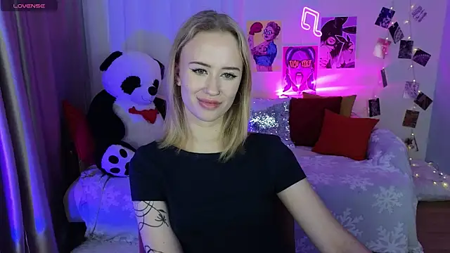 Snapshot of SashaBrooks chatting on 11-22-25, 02:05 SashaBrooks online show from 11-22-25, 02:05