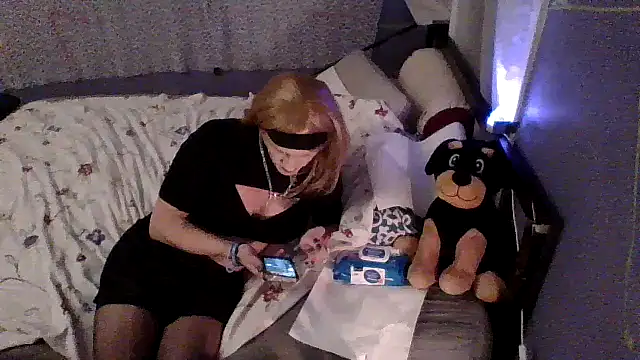 MizzAmy1 online show from 01-04-25, 11:00