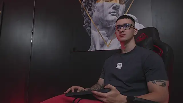 JacksonOlsenn online show from 11-19-25, 11:05