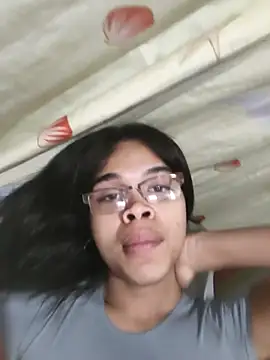 evelyn wine online show from 11-26-25, 12:39