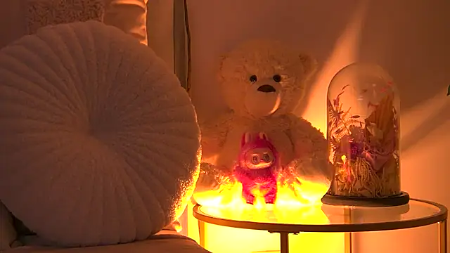 AngeliqueSkye online show from 10-25-25, 03:14