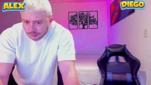 Snapshot of AlexJaz11 chatting on 06-13-26, 01:36 AlexJaz11 online show from 06-13-26, 01:36