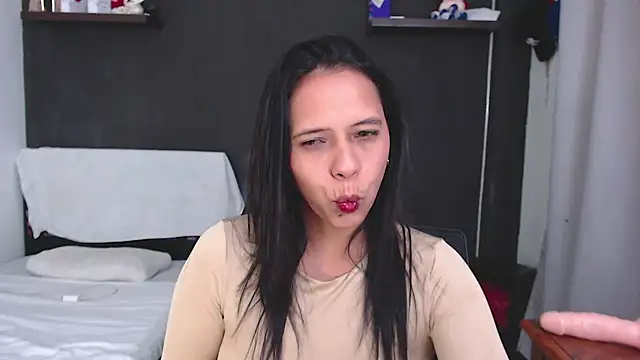 Snapshot of SusanLeroy chatting on 05-02-26, 09:47 SusanLeroy online show from 05-02-26, 09:47