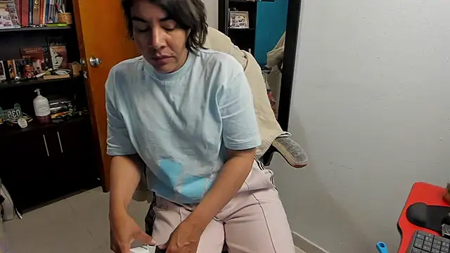 peanut tangerine online show from 12-02-25, 11:34