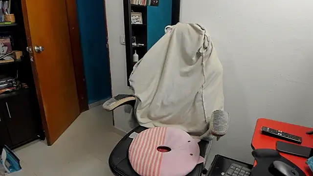 peanut tangerine online show from 12-05-25, 02:20