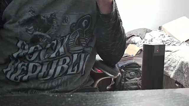 Snapshot of overaveragefreak4you chatting on 02-02-25, 07:52 overaveragefreak4you online show from 02-02-25, 07:52