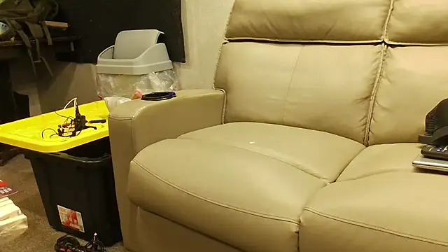 Snapshot of overaveragefreak4you chatting on 01-09-26, 09:12 overaveragefreak4you online show from 01-09-26, 09:12