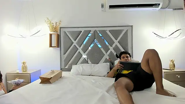 mia and masterboy online show from 12-17-24, 03:39