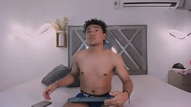 mia and masterboy online show from 10-02-25, 08:10