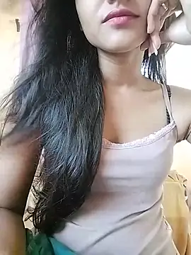 MISSQUEEN48 online show from 05-16-26, 06:43