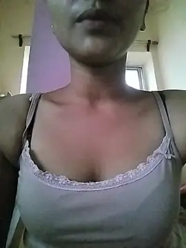 Snapshot of MISSQUEEN48 chatting on 08-02-26, 12:25 MISSQUEEN48 online show from 08-02-26, 12:25