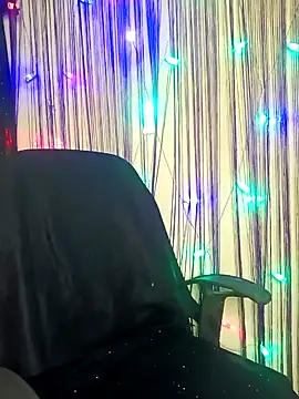 Snapshot of Sexy_eye-19 chatting on 02-08-25, 02:16 Sexy eye-19 online show from 02-08-25, 02:16