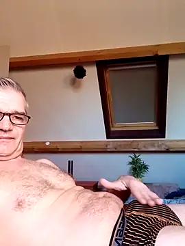 ronny51 online show from 03-18-25, 07:19