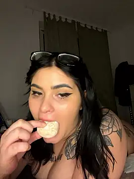 Snapshot of alexaandreea99 chatting on 12-02-24, 01:14 alexaandreea99 online show from 12-02-24, 01:14