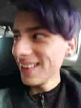 Snapshot of Alann_sr chatting on 03-11-25, 05:46 Alann sr online show from 03-11-25, 05:46