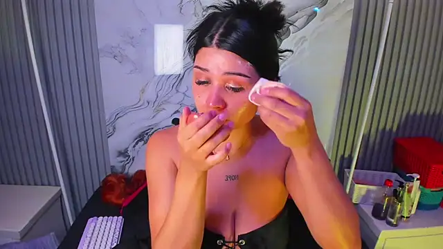 venusowen  online show from 04-18-26, 08:31