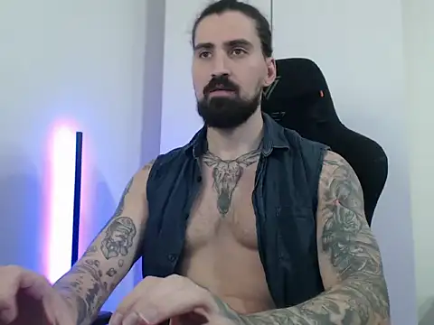 Snapshot of MateoHunk chatting on 03-23-26, 03:38 MateoHunk online show from 03-23-26, 03:38