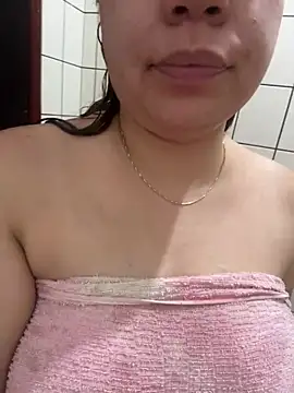 DoceRuiva online show from 02-19-25, 03:49