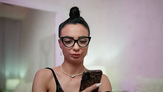 MaraJolie online show from 01-25-25, 03:40