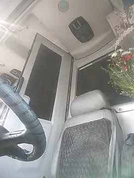 Snapshot of alexchir4 chatting on 12-18-25, 01:28 alexchir4 online show from 12-18-25, 01:28