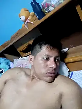 Snapshot of alexchir4 chatting on 12-19-25, 11:12 alexchir4 online show from 12-19-25, 11:12