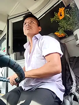 Snapshot of alexchir4 chatting on 03-18-26, 07:17 alexchir4 online show from 03-18-26, 07:17