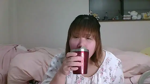 Snapshot of SAKU-RA-chan chatting on 02-23-25, 12:16 SAKU-RA-chan online show from 02-23-25, 12:16