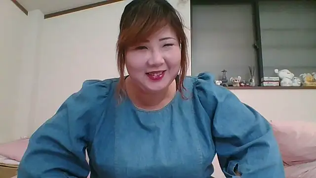 Snapshot of SAKU-RA-chan chatting on 03-22-25, 03:52 SAKU-RA-chan online show from 03-22-25, 03:52