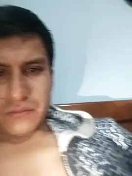 Umaullucrazy69 online show from 04-12-26, 05:23