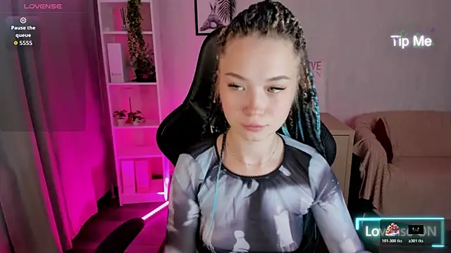 Kira yoon online show from 11-23-25, 12:54