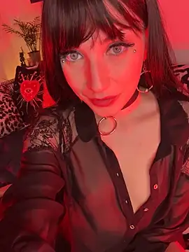 Sofia Poly online show from 11-11-25, 11:49