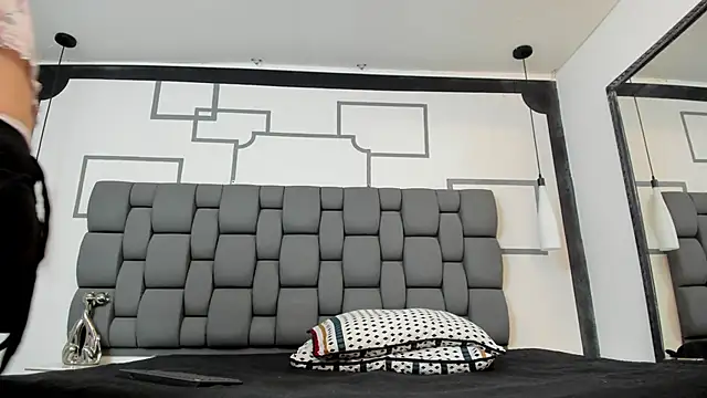 Snapshot of Jade_squirtt chatting on 01-28-25, 10:45 Jade squirtt online show from 01-28-25, 10:45
