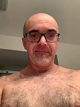 Snapshot of MaxVain chatting on 01-03-25, 04:11 MaxVain online show from 01-03-25, 04:11