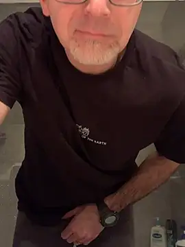 Snapshot of MaxVain chatting on 01-21-25, 02:43 MaxVain online show from 01-21-25, 02:43