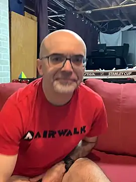 Snapshot of MaxVain chatting on 02-22-25, 05:24 MaxVain online show from 02-22-25, 05:24