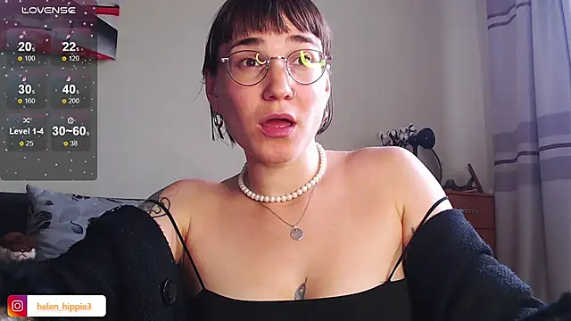 Snapshot of FoxRineHelen chatting on 09-11-25, 04:07 FoxRineHelen online show from 09-11-25, 04:07