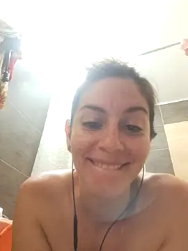 Snapshot of Hanny_24 chatting on 02-25-25, 01:17 Hanny 24 online show from 02-25-25, 01:17