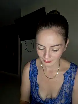 Snapshot of Hanny_24 chatting on 03-08-25, 09:39 Hanny 24 online show from 03-08-25, 09:39