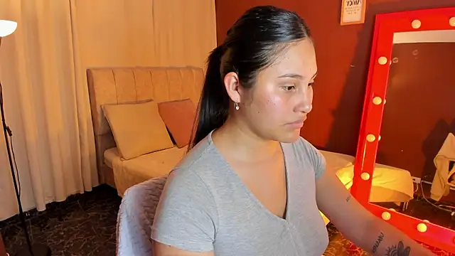 Little Ivy online show from 03-07-26, 06:49