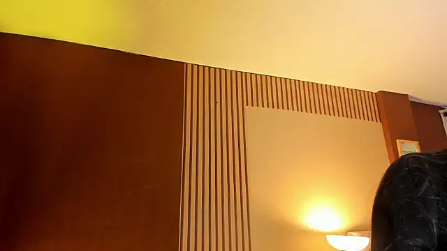 Little Ivy online show from 04-21-26, 01:42