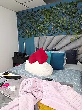 Grey Lorenz11 online show from 02-19-26, 08:43