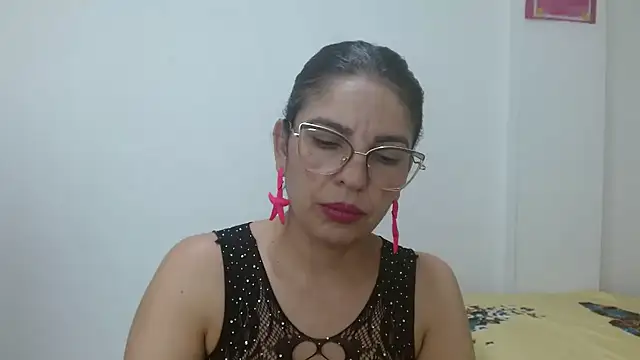 Snapshot of anybellucci43 chatting on 12-16-24, 12:59 anybellucci43 online show from 12-16-24, 12:59